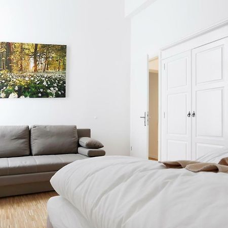 Sc 2 Cozy Family & Business Flair Welcomes You - Rockchair Apartments Berlino Esterno foto