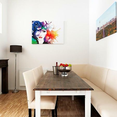 Sc 2 Cozy Family & Business Flair Welcomes You - Rockchair Apartments Berlino Esterno foto